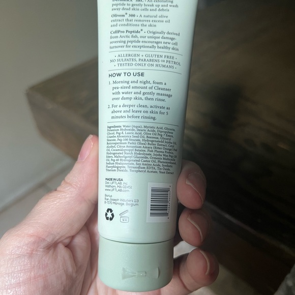 Liftlab Detox Cleanser - Picture 2 of 5